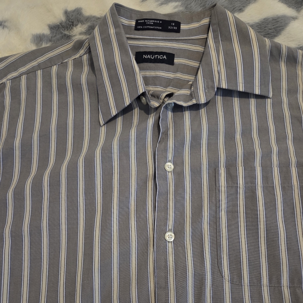 Nautica Striped Men's Long Sleeve Button-Up Shirt in Light Gray and White - Picture 1 of 1